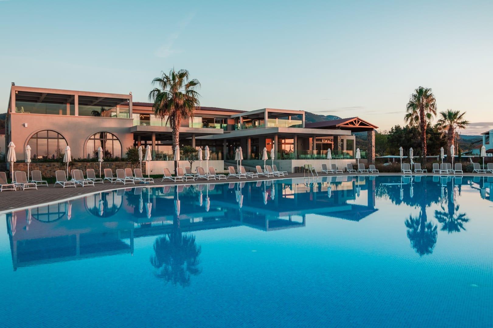 Almyros Hotel